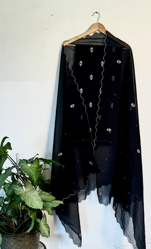 Black buti  Organza zardozi set