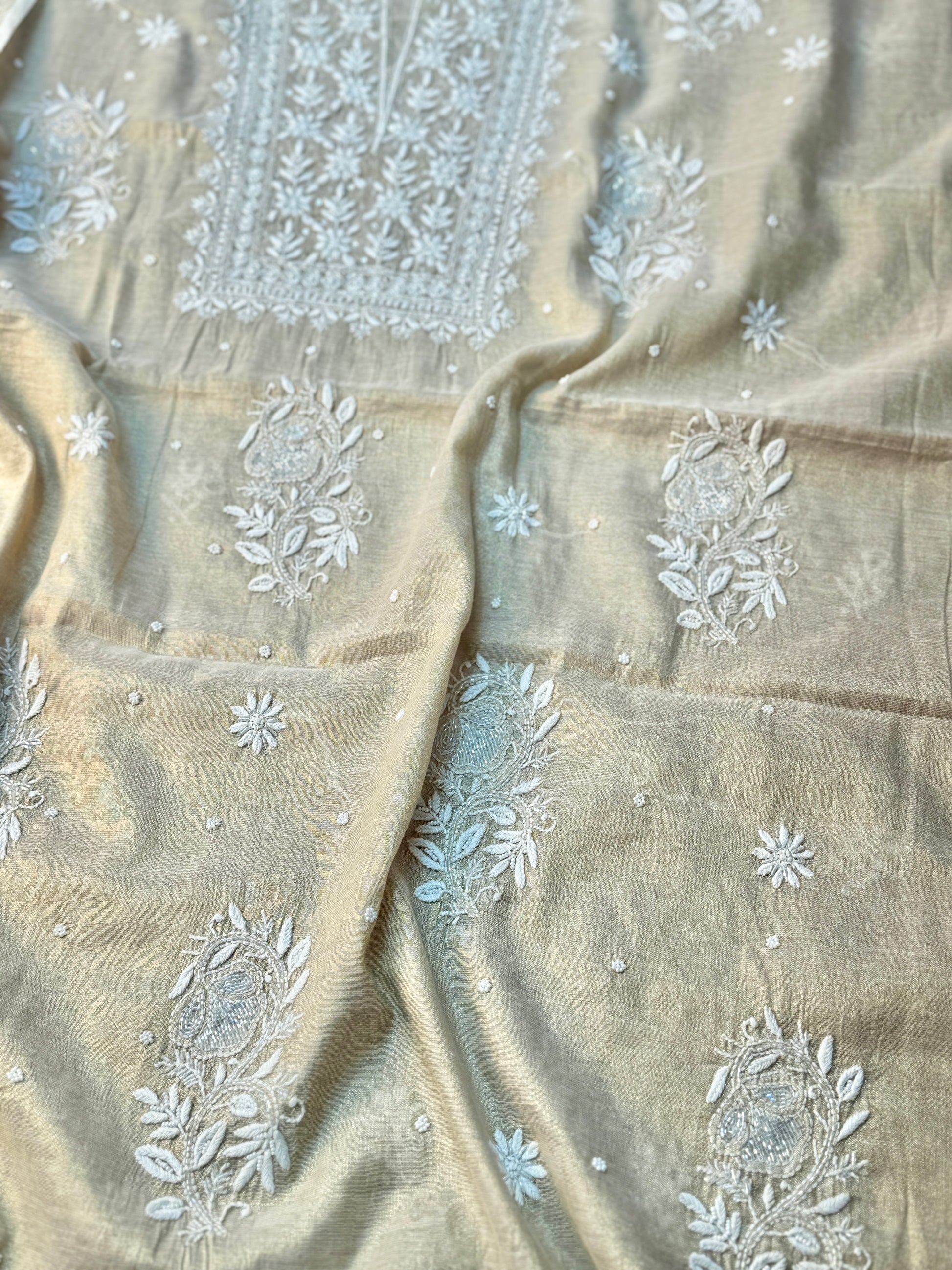Chikankari kurta dupatta